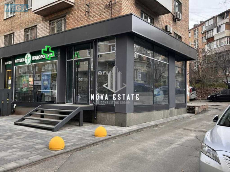 Оренда комерційної нерухомості, 65&nbsp;кв.м, под магазин, <a class="location-link" href="/kiev/" title="Недвижимость Київ">Київ</a>, <a class="location-link" href="/kiev/pecherskij/" title="Недвижимость Печерський район">Печерський р-н</a>, Академіка Філатова вул., 1 (изображение 1)