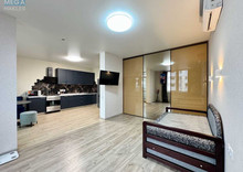 Продаж 1 кімнатної квартири (49/19/17), 23 пов. 25 пов. будинку