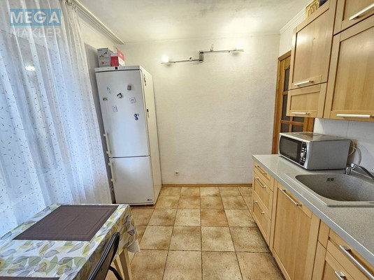 Продаж 1 кімнатної квартири (36/16/9), 4 пов. 16 пов. будинку, <a class="location-link" href="/kiev/" title="Недвижимость Київ">Київ</a>, <a class="location-link" href="/kiev/obolonskij/" title="Недвижимость Оболонський район">Оболонський р-н</a>, Зої Гайдай ( <img src="https://megamakler.com.ua/metro/0000ff.gif" alt="" class="metro" /> м. Минская, 10 ) (изображение 1)