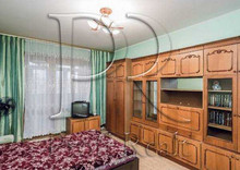 Продаж 1 кімнатної квартири (43/18/8), 10 пов. 13 пов. будинку