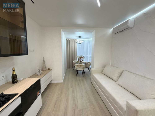 Продаж 2 кімнатної квартири (66/28/15), 5 пов. 10 пов. будинку, <a class="location-link" href="/sofievskaya-borshagovka/" title="Недвижимость Софіївська Борщагівка">Софіївська Борщагівка</a>, Щаслива, 63 (изображение 1)