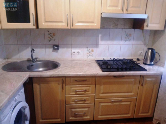 Оренда 1 кімнатної квартири, <a class="location-link" href="/kiev/" title="Недвижимость Київ">Київ</a>, <a class="location-link" href="/kiev/solomenskij/" title="Недвижимость Солом'янський район">Солом'янський р-н</a>, Чоколовский бульв., 23 (изображение 1)