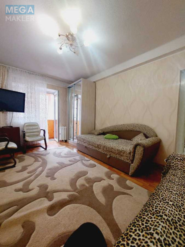 Оренда 1 кімнатної квартири, <a class="location-link" href="/kiev/" title="Недвижимость Київ">Київ</a>, <a class="location-link" href="/kiev/svyatoshinskij/" title="Недвижимость Святошинський район">Святошинський р-н</a>, Зодчих ул., 62А (изображение 1)