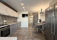 Продаж 3 кімнатної квартири (167,4/82/45), 21 пов. 23 пов. будинку