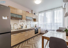 Продаж 2 кімнатної квартири (61,4/33/12,1), 23 пов. 25 пов. будинку