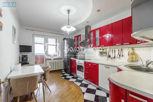 Продаж 2 кімнатної квартири (74/35/13,5), 13 пов. 15 пов. будинку, <a class="location-link" href="/kiev/" title="Недвижимость Київ">Київ</a>, <a class="location-link" href="/kiev/solomenskij/" title="Недвижимость Солом'янський район">Солом'янський р-н</a>, Смілянська вул., 10/31 (изображение 1)