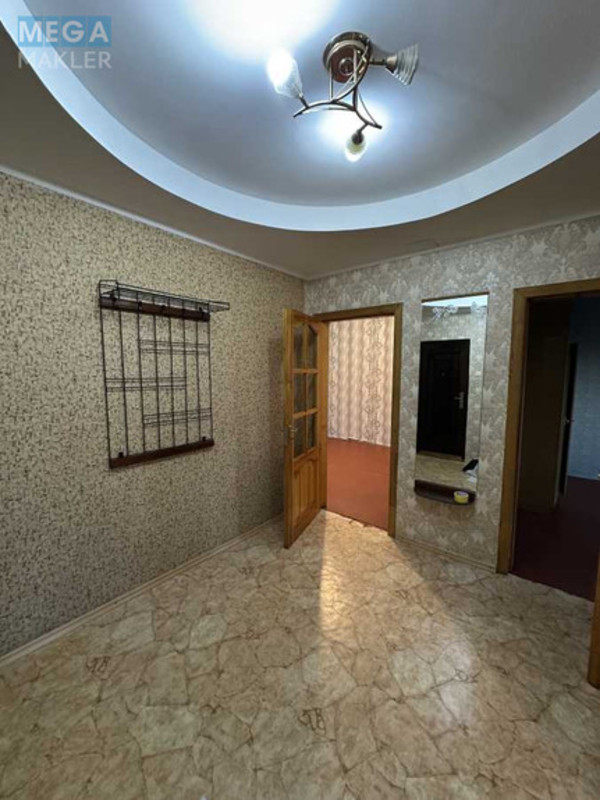 Продаж 3 кімнатної квартири (75/42,6/8,7), 3 пов. 8 пов. будинку, <a class="location-link" href="/chernigov/" title="Недвижимость Чернігів">Чернігів</a>, <a class="location-link" href="/chernigov/desnyanskij/" title="Недвижимость Деснянський район">Деснянський р-н</a>, Пухова, 148 (изображение 1)