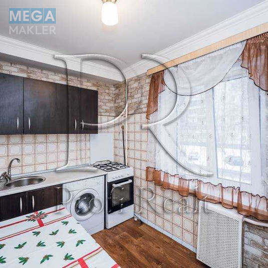 Продаж 2 кімнатної квартири (47/30/7), 2 пов. 5 пов. будинку, <a class="location-link" href="/kiev/" title="Недвижимость Київ">Київ</a>, <a class="location-link" href="/kiev/dneprovskij/" title="Недвижимость Дніпровський район">Дніпровський р-н</a>, Сєрова Валентина вулиця, 36 (изображение 1)