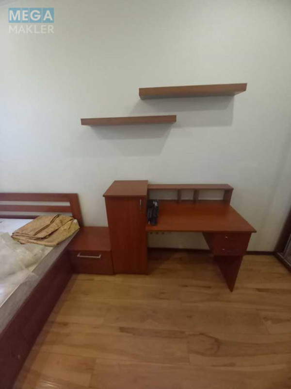 Оренда 2 кімнатної квартири, <a class="location-link" href="/kiev/" title="Недвижимость Київ">Київ</a>, <a class="location-link" href="/kiev/dneprovskij/" title="Недвижимость Дніпровський район">Дніпровський р-н</a>, Юрія Гагаріна просп., 3 (изображение 1)