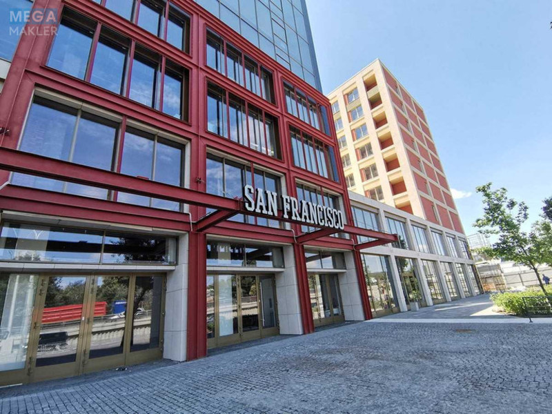 Продаж 3 кімнатної квартири (148/98,3/9,2), 17 пов. 18 пов. будинку, <a class="location-link" href="/kiev/" title="Недвижимость Київ">Київ</a>, <a class="location-link" href="/kiev/svyatoshinskij/" title="Недвижимость Святошинський район">Святошинський р-н</a>, Берестейський просп., 67 (изображение 1)