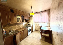 Продаж 3 кімнатної квартири (72/41/8), 3 пов. 4 пов. будинку