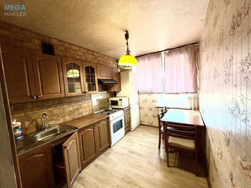 Продаж 3 кімнатної квартири (72/41/8), 3 пов. 4 пов. будинку, <a class="location-link" href="/kiev/" title="Недвижимость Київ">Київ</a>, <a class="location-link" href="/kiev/podolskij/" title="Недвижимость Подільський район">Подільський р-н</a>, Хорива вул., 50 (изображение 1)