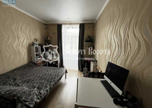 Продаж 12 кімнатної квартири (27/?/?), 2 пов. 5 пов. будинку