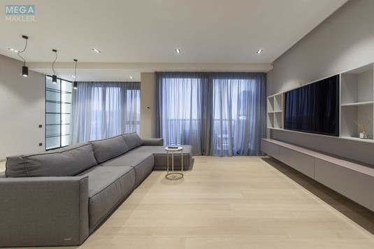 Продаж 4 кімнатної квартири (190/137/20), 8 пов. 11 пов. будинку, <a class="location-link" href="/kiev/" title="Недвижимость Київ">Київ</a>, <a class="location-link" href="/kiev/pecherskij/" title="Недвижимость Печерський район">Печерський р-н</a>, Буслівська вул., 15 (изображение 1)