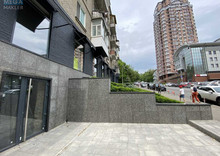 Оренда комерційної нерухомості, 200&nbsp;кв.м, под магазин