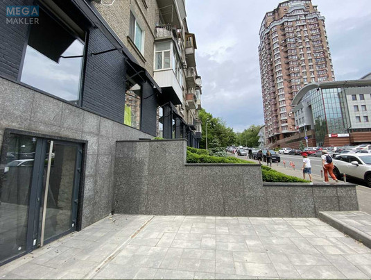 Оренда комерційної нерухомості, 200&nbsp;кв.м, под магазин, <a class="location-link" href="/kiev/" title="Недвижимость Київ">Київ</a>, <a class="location-link" href="/kiev/pecherskij/" title="Недвижимость Печерський район">Печерський р-н</a>, Кловський узвіз, 6 (изображение 1)