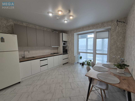 Продаж 1 кімнатної квартири (55/23/15), 1 пов. 10 пов. будинку, <a class="location-link" href="/chabany/" title="Недвижимость Чабані">Чабани</a>, Машинобудівників, 14 (изображение 1)