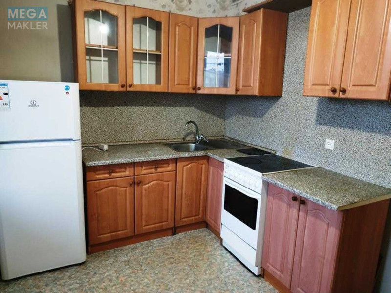 Оренда 2 кімнатної квартири, <a class="location-link" href="/kiev/" title="Недвижимость Київ">Київ</a>, <a class="location-link" href="/kiev/dneprovskij/" title="Недвижимость Дніпровський район">Дніпровський р-н</a>, Хорольська вул., 3 (изображение 1)