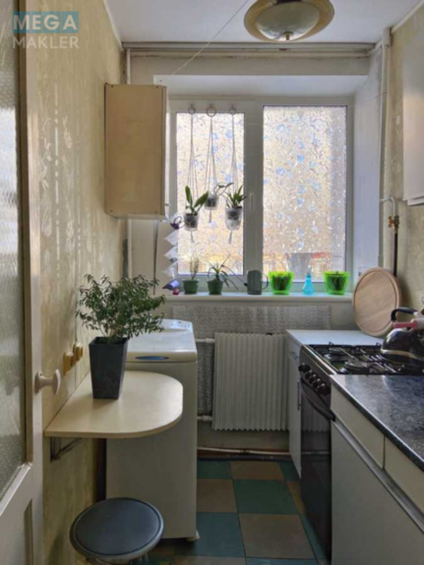 Продаж 1 кімнатної квартири (22/13/4), 3 пов. 9 пов. будинку, <a class="location-link" href="/kiev/" title="Недвижимость Київ">Київ</a>, <a class="location-link" href="/kiev/podolskij/" title="Недвижимость Подільський район">Подільський р-н</a>, Копилівська вул., 10Б (изображение 1)