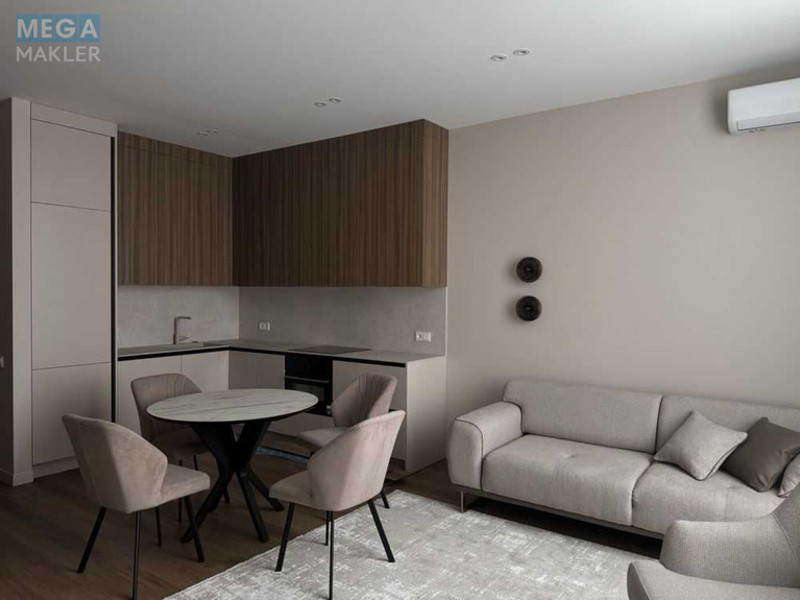 Оренда 2 кімнатної квартири, <a class="location-link" href="/kiev/" title="Недвижимость Київ">Київ</a>, <a class="location-link" href="/kiev/pecherskij/" title="Недвижимость Печерський район">Печерський р-н</a>, Василия Тютюнника ул., 39 (изображение 1)