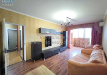 Продаж 3 кімнатної квартири (72,1/42,4/8,4), 10 пов. 16 пов. будинку