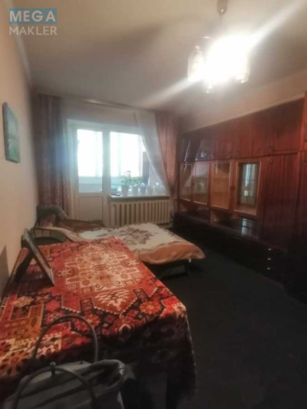 Оренда кімнати (підселення), <a class="location-link" href="/kiev/" title="Недвижимость Київ">Київ</a>, <a class="location-link" href="/kiev/podolskij/" title="Недвижимость Подільський район">Подільський р-н</a>, Квітневий пров., 1в (изображение 1)