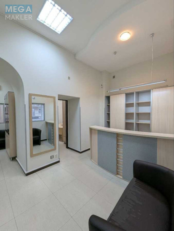 Оренда комерційної нерухомості, 98&nbsp;кв.м, под офис, <a class="location-link" href="/kiev/" title="Недвижимость Київ">Київ</a>, <a class="location-link" href="/kiev/pecherskij/" title="Недвижимость Печерський район">Печерський р-н</a>, Шота Руставелі вул., 1 (изображение 1)