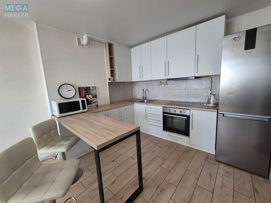 Оренда 2 кімнатної квартири, <a class="location-link" href="/kiev/" title="Недвижимость Київ">Київ</a>, <a class="location-link" href="/kiev/goloseevskij/" title="Недвижимость Голосіївський район">Голосіївський р-н</a>, Академика Глушкова просп., 101 (изображение 1)