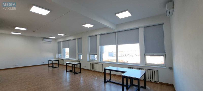 Оренда комерційної нерухомості, 70&nbsp;кв.м, под офис, <a class="location-link" href="/kiev/" title="Недвижимость Київ">Київ</a>, <a class="location-link" href="/kiev/dneprovskij/" title="Недвижимость Дніпровський район">Дніпровський р-н</a>, Евгения Сверстюка ул., 11б (изображение 1)