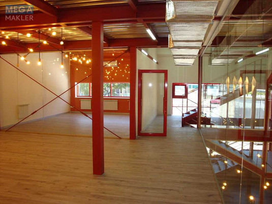 Оренда комерційної нерухомості, 605&nbsp;кв.м, под офис, <a class="location-link" href="/kiev/" title="Недвижимость Київ">Київ</a>, <a class="location-link" href="/kiev/dneprovskij/" title="Недвижимость Дніпровський район">Дніпровський р-н</a>, Евгения Сверстюка ул., 11Б (изображение 1)