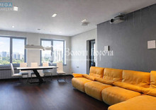 Продаж 4 кімнатної квартири (158/91/14), 6 пов. 25 пов. будинку