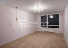 Продаж 3 кімнатної квартири (76/42/10), 4 пов. 26 пов. будинку