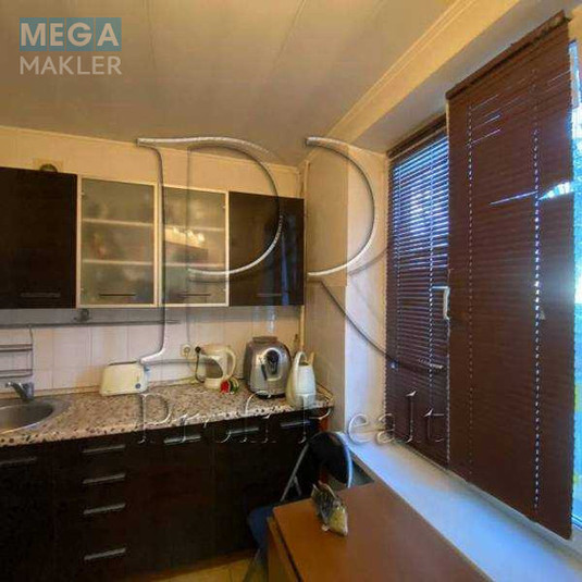 Продаж 3 кімнатної квартири (52/39/6), 1 пов. 5 пов. будинку, <a class="location-link" href="/kiev/" title="Недвижимость Київ">Київ</a>, <a class="location-link" href="/kiev/shevchenkovskij/" title="Недвижимость Шевченківський район">Шевченківський р-н</a>, Берестейский проспект, 79 (изображение 1)