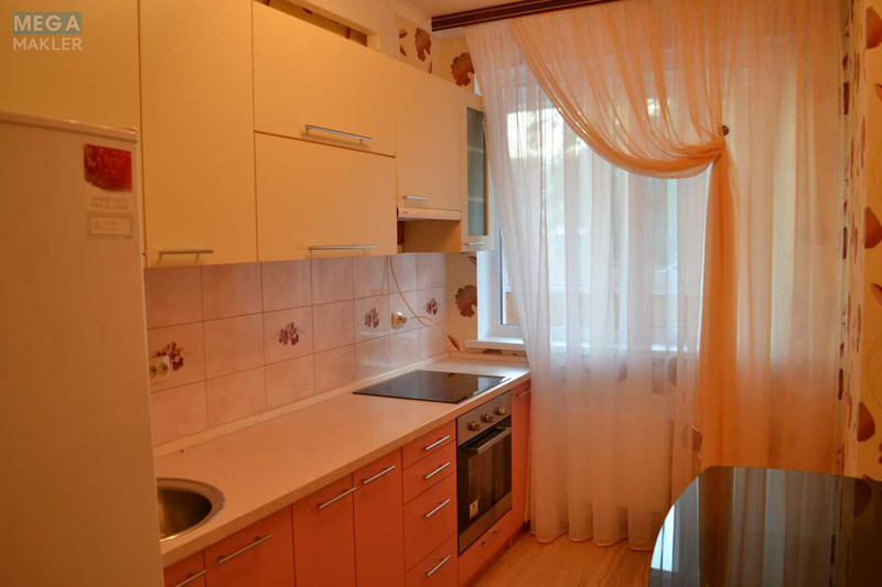 Оренда 2 кімнатної квартири, <a class="location-link" href="/kiev/" title="Недвижимость Київ">Київ</a>, <a class="location-link" href="/kiev/podolskij/" title="Недвижимость Подільський район">Подільський р-н</a>, Натальи Ужвий ул., 12 (изображение 1)