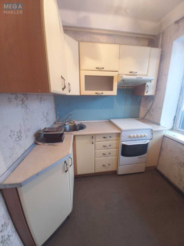 Продаж 1 кімнатної квартири (33,3/?/5,1), 1 пов. 9 пов. будинку, <a class="location-link" href="/kiev/" title="Недвижимость Київ">Київ</a>, <a class="location-link" href="/kiev/dneprovskij/" title="Недвижимость Дніпровський район">Дніпровський р-н</a>, Березняківська вул., 10 (изображение 1)