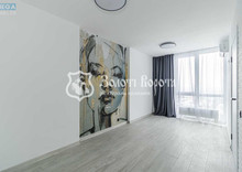 Продаж 1 кімнатної квартири (42/20/10), 26 пов. 27 пов. будинку