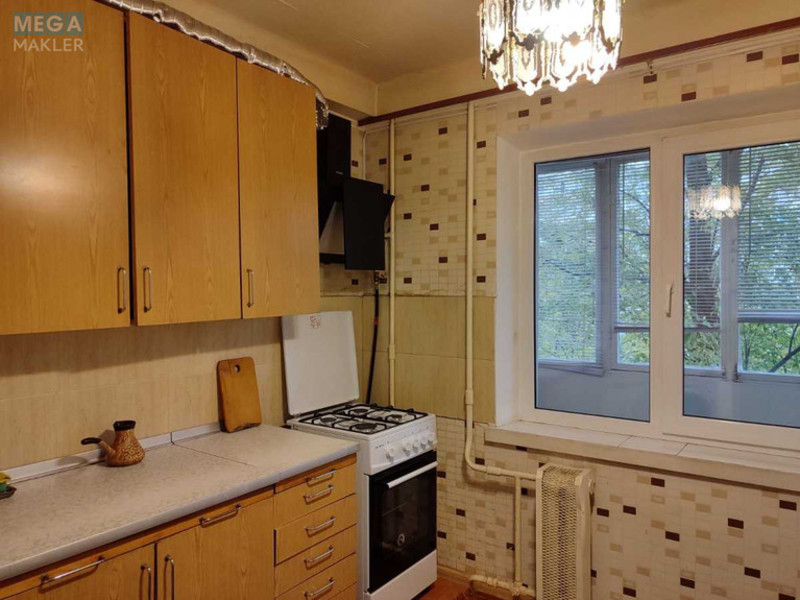 Оренда 1 кімнатної квартири, <a class="location-link" href="/kiev/" title="Недвижимость Київ">Київ</a>, <a class="location-link" href="/kiev/desnyanskij/" title="Недвижимость Деснянський район">Деснянський р-н</a>, Братиславская ул., 38 (изображение 1)