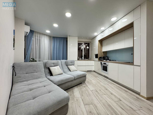 Продаж 2 кімнатної квартири (70/36/19,1), 8 пов. 10 пов. будинку, <a class="location-link" href="/sofievskaya-borshagovka/" title="Недвижимость Софіївська Борщагівка">Софіївська Борщагівка</a>, Героїв Небесної Сотні (изображение 1)