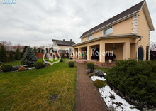 Продаж дома, 2&nbsp;поверху, 280&nbsp;кв.м, 5&nbsp;кімнат, ділянка 90&nbsp;соток