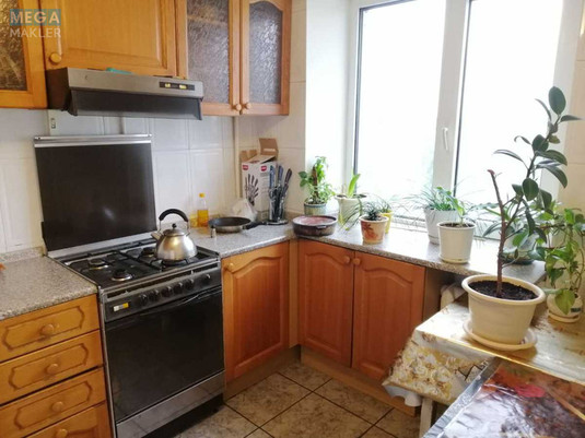 Оренда 2 кімнатної квартири, <a class="location-link" href="/kiev/" title="Недвижимость Київ">Київ</a>, <a class="location-link" href="/kiev/darnickij/" title="Недвижимость Дарницький район">Дарницький р-н</a>, Ялтинська вул., 5Б (изображение 1)