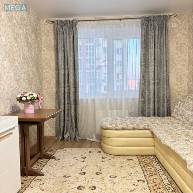 Оренда 3 кімнатної квартири, <a class="location-link" href="/kiev/" title="Недвижимость Київ">Київ</a>, <a class="location-link" href="/kiev/solomenskij/" title="Недвижимость Солом'янський район">Солом'янський р-н</a>, Гарматна вул., 38а (изображение 1)