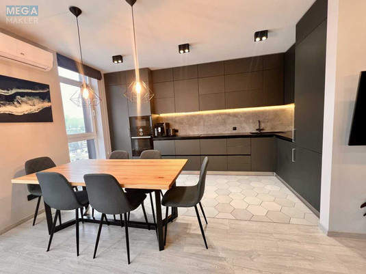 Оренда 3 кімнатної квартири, <a class="location-link" href="/kiev/" title="Недвижимость Київ">Київ</a>, <a class="location-link" href="/kiev/pecherskij/" title="Недвижимость Печерський район">Печерський р-н</a>, Предславинская ул., 53 (изображение 1)