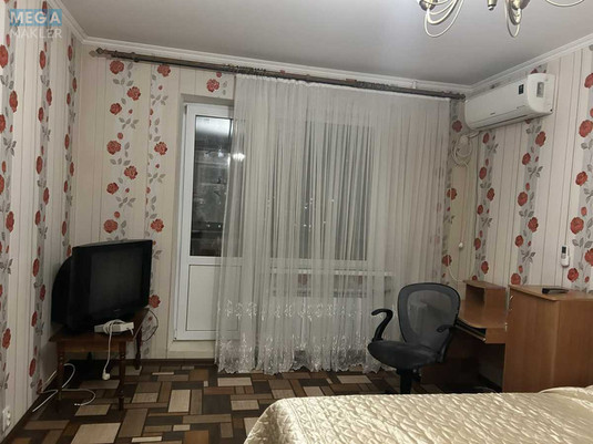 Оренда кімнати (підселення), <a class="location-link" href="/kiev/" title="Недвижимость Київ">Київ</a>, <a class="location-link" href="/kiev/desnyanskij/" title="Недвижимость Деснянський район">Деснянський р-н</a>, Олександра Сабурова вул., 18 (изображение 1)