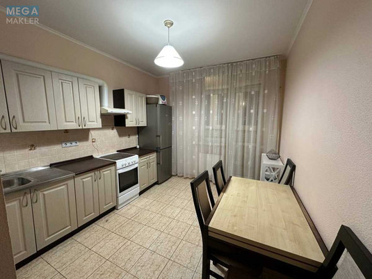 Оренда 2 кімнатної квартири, <a class="location-link" href="/kiev/" title="Недвижимость Київ">Київ</a>, <a class="location-link" href="/kiev/dneprovskij/" title="Недвижимость Дніпровський район">Дніпровський р-н</a>, Воскресенська вул., 14Б (изображение 1)