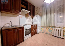 Продаж 1 кімнатної квартири (38/17/8), 1 пов. 16 пов. будинку