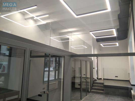 Оренда комерційної нерухомості, 100&nbsp;кв.м, под офис, <a class="location-link" href="/kiev/" title="Недвижимость Київ">Київ</a>, <a class="location-link" href="/kiev/dneprovskij/" title="Недвижимость Дніпровський район">Дніпровський р-н</a>, Евгения Сверстюка ул., 11в (изображение 1)