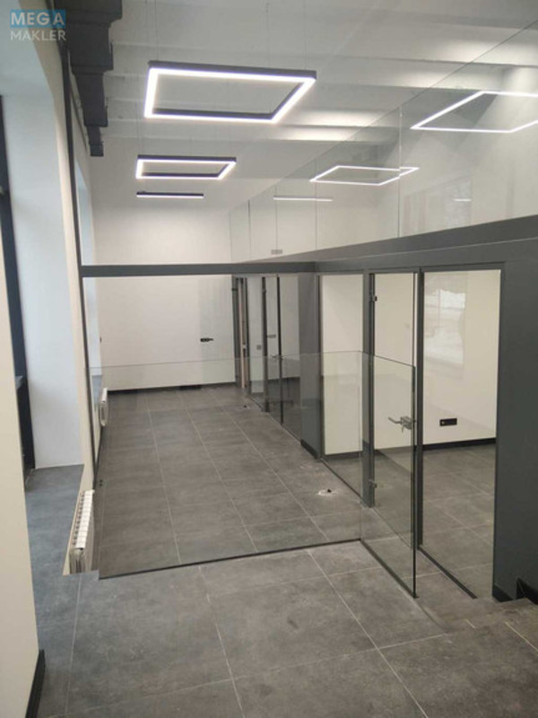 Оренда комерційної нерухомості, 100&nbsp;кв.м, под офис, <a class="location-link" href="/kiev/" title="Недвижимость Київ">Київ</a>, <a class="location-link" href="/kiev/dneprovskij/" title="Недвижимость Дніпровський район">Дніпровський р-н</a>, Евгения Сверстюка ул., 11в (изображение 1)