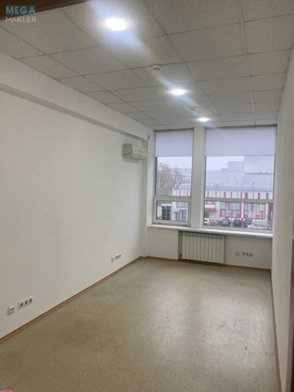 Оренда комерційної нерухомості, 16&nbsp;кв.м, под офис, <a class="location-link" href="/kiev/" title="Недвижимость Київ">Київ</a>, <a class="location-link" href="/kiev/dneprovskij/" title="Недвижимость Дніпровський район">Дніпровський р-н</a>, Евгения Сверстюка ул., 11б (изображение 1)