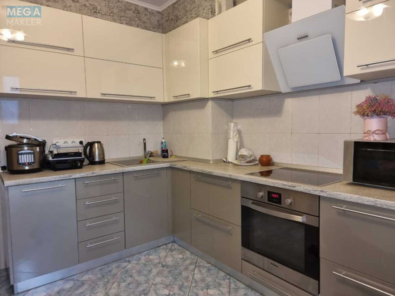 Новобудова, 20 поверхів, <a class="location-link" href="/kiev/" title="Недвижимость Київ">Київ</a>, <a class="location-link" href="/kiev/desnyanskij/" title="Недвижимость Деснянський район">Деснянський р-н</a>, Николая Закревского ул., 97 (изображение 1)