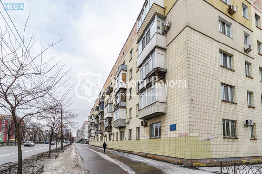 Продаж 3 кімнатної квартири (56,5/39/5,8), 5 пов. 5 пов. будинку, <a class="location-link" href="/kiev/" title="Недвижимость Київ">Київ</a>, <a class="location-link" href="/kiev/shevchenkovskij/" title="Недвижимость Шевченківський район">Шевченківський р-н</a>, Берестейський просп., 5 (изображение 1)